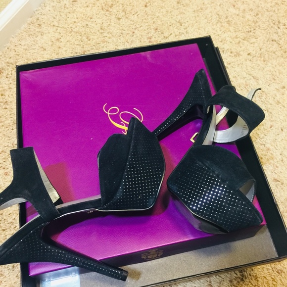 Fergie High Heel Platform Shoes - Picture 5 of 6